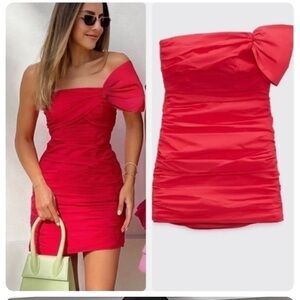 NWOT Zara BLOGGERS FAVORITE Red Ruched Mini Dress with Bow